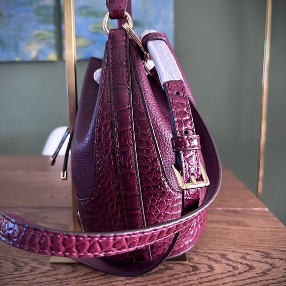 NWT!NEW!Michael Kors Reed Bucket Bag Crocodile Embbossed Leather Belted -Oxblood - Picture 4 of 15